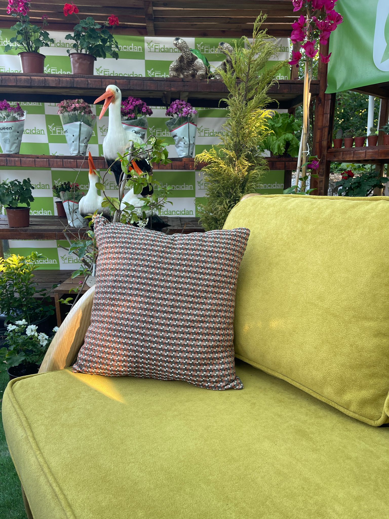 Ahşap Mobilya Takımı - Ferrari Modeli (3'lü Koltuklu-4 Parça)